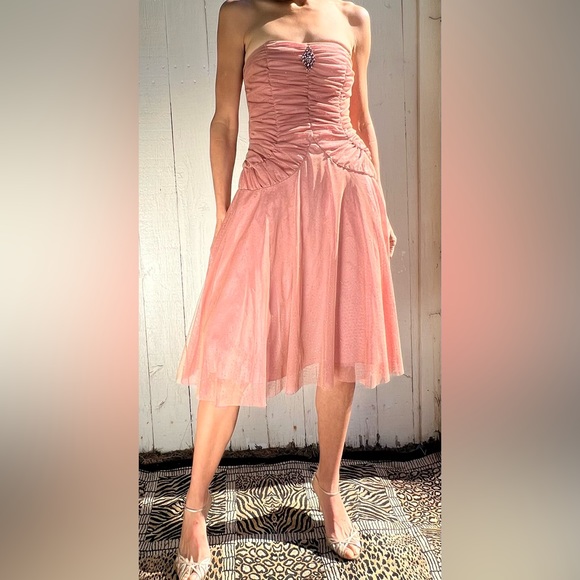 Love Tease Strapless Pleated Corset Gowns Metallic Blush Pink NWT (7) - Picture 2 of 14